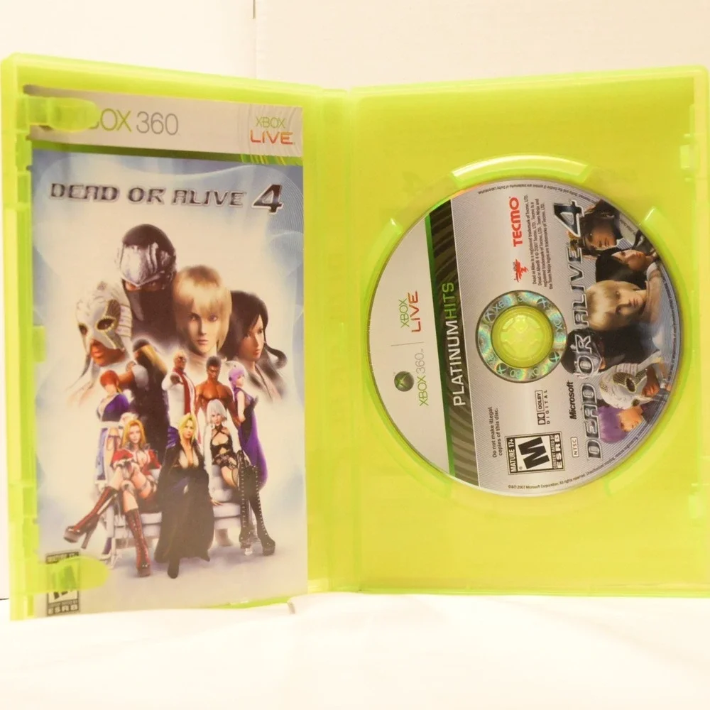 Dead or Alive 4 Xbox 360 Complete CIB Tecmo Registration card Great Condition
